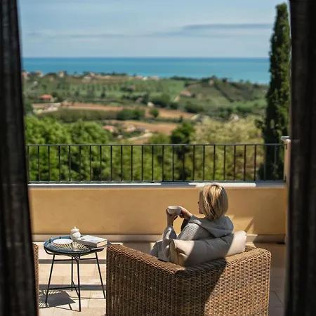 Villa Vecchioni Civitanova Alta