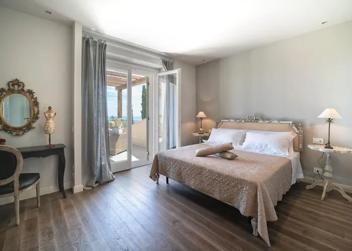 Villa Vecchioni Civitanova Alta